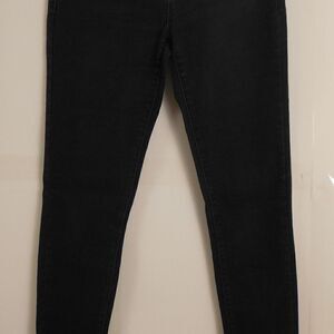 50526....Forever 21 Black Skinny Jeans Size 25